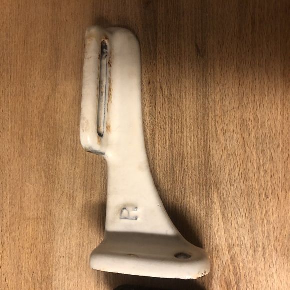 Vintage White Ceramic Towel Bar Rack Rod Post Holder Farmhouse - Picture 2 of 7